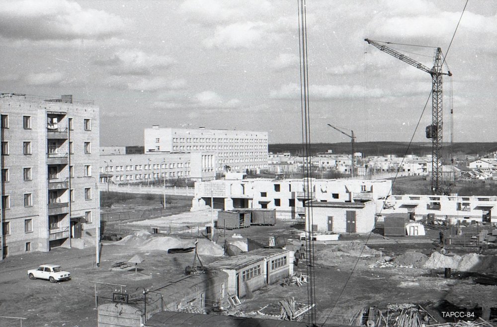 404658 Строится угловой дом ул. Правды(Жукова) и Сеченова.jpg