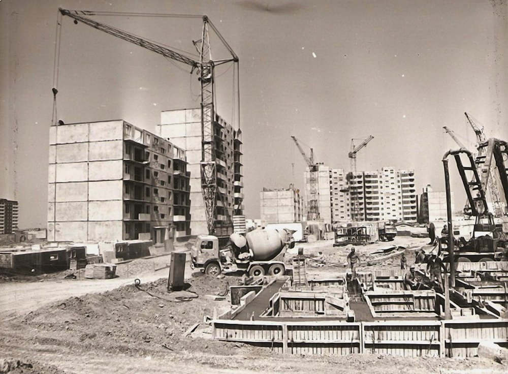 890060 Строящиеся дома в квартале В-16.jpg