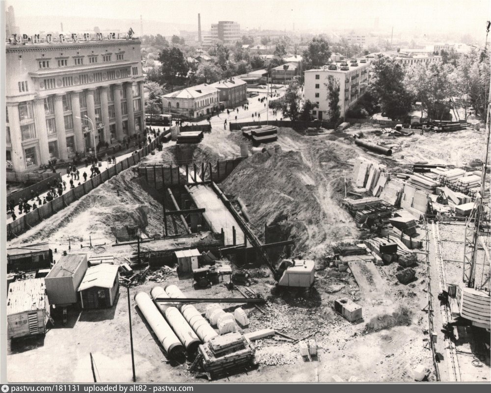 181131 Город Горький. Площадь Революции.jpg