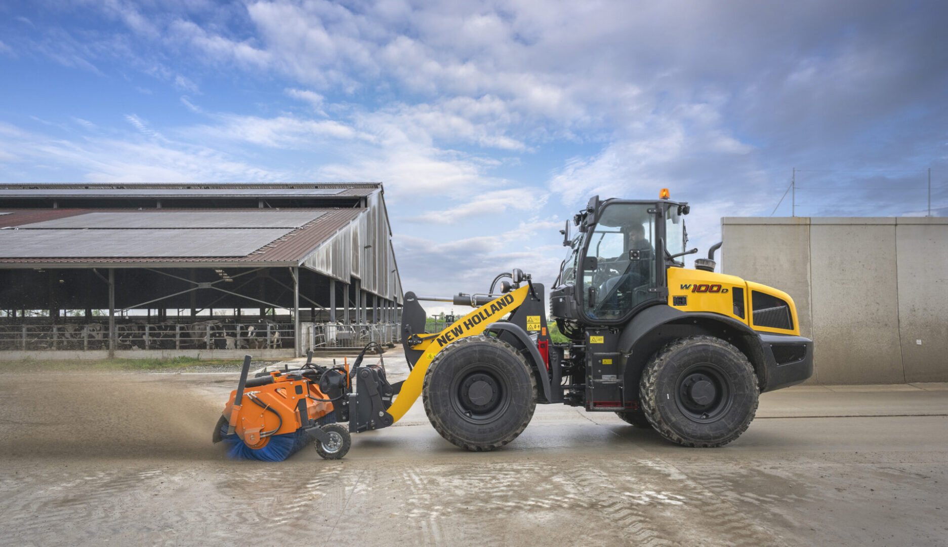 Подробнее о "Компания New Holland представляет компактный колёсный погрузчик нового поколения"