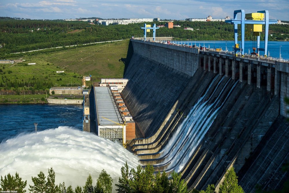 Ust-Ilimskaya_GES_4799.jpg