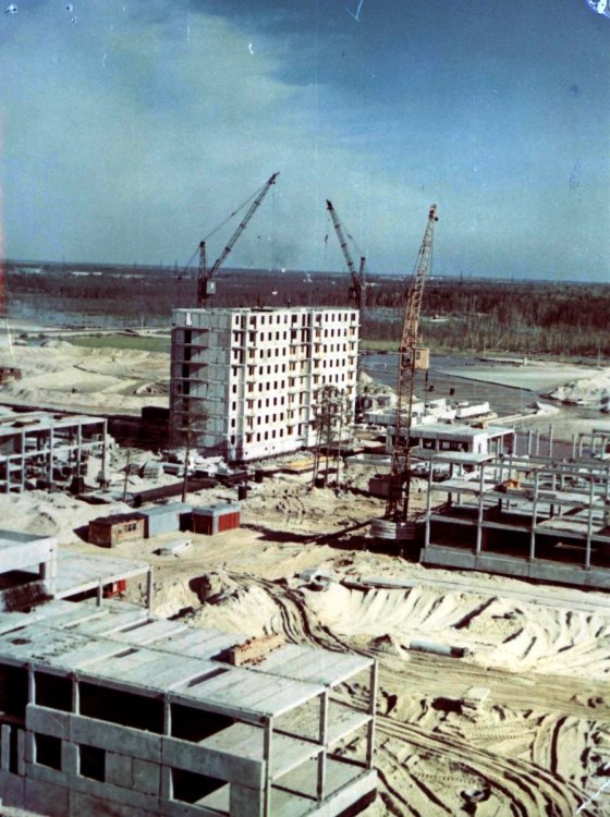 158547785020719067465e8078da5c2dd-1988-г-Строительство-в-7-м-микрорайоне-детские-сады-и-5-школа.jpg