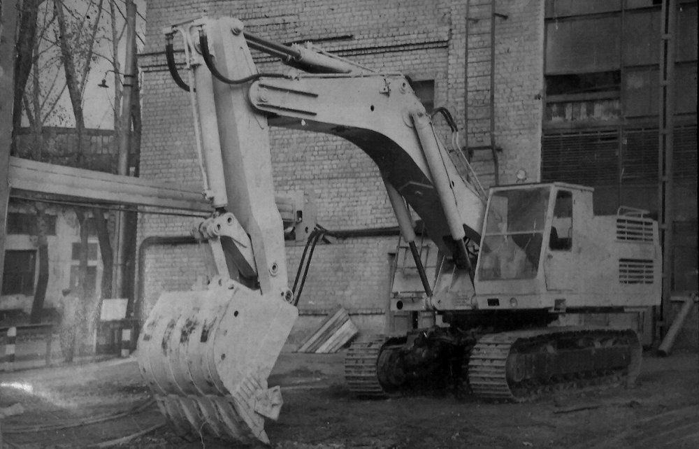 scale_2400.jpg