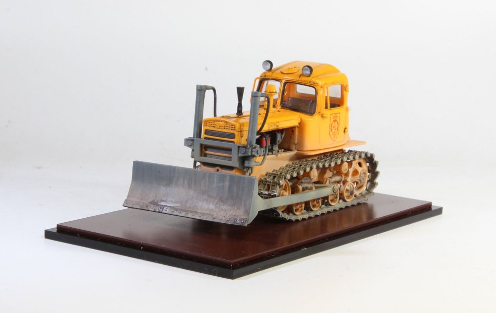 dt_75_vtoroy_serii_buldozer.3.thumb.jpg.57605d7eeea5fa2f1c144ed03903d48c.jpg